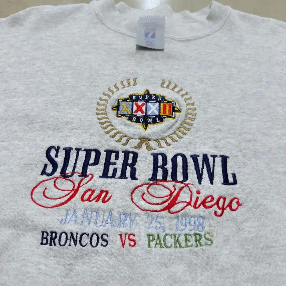 Vintage 1998 Super Bowl XXXII San Diego Broncos vs Packers Crewneck Sweatshirt